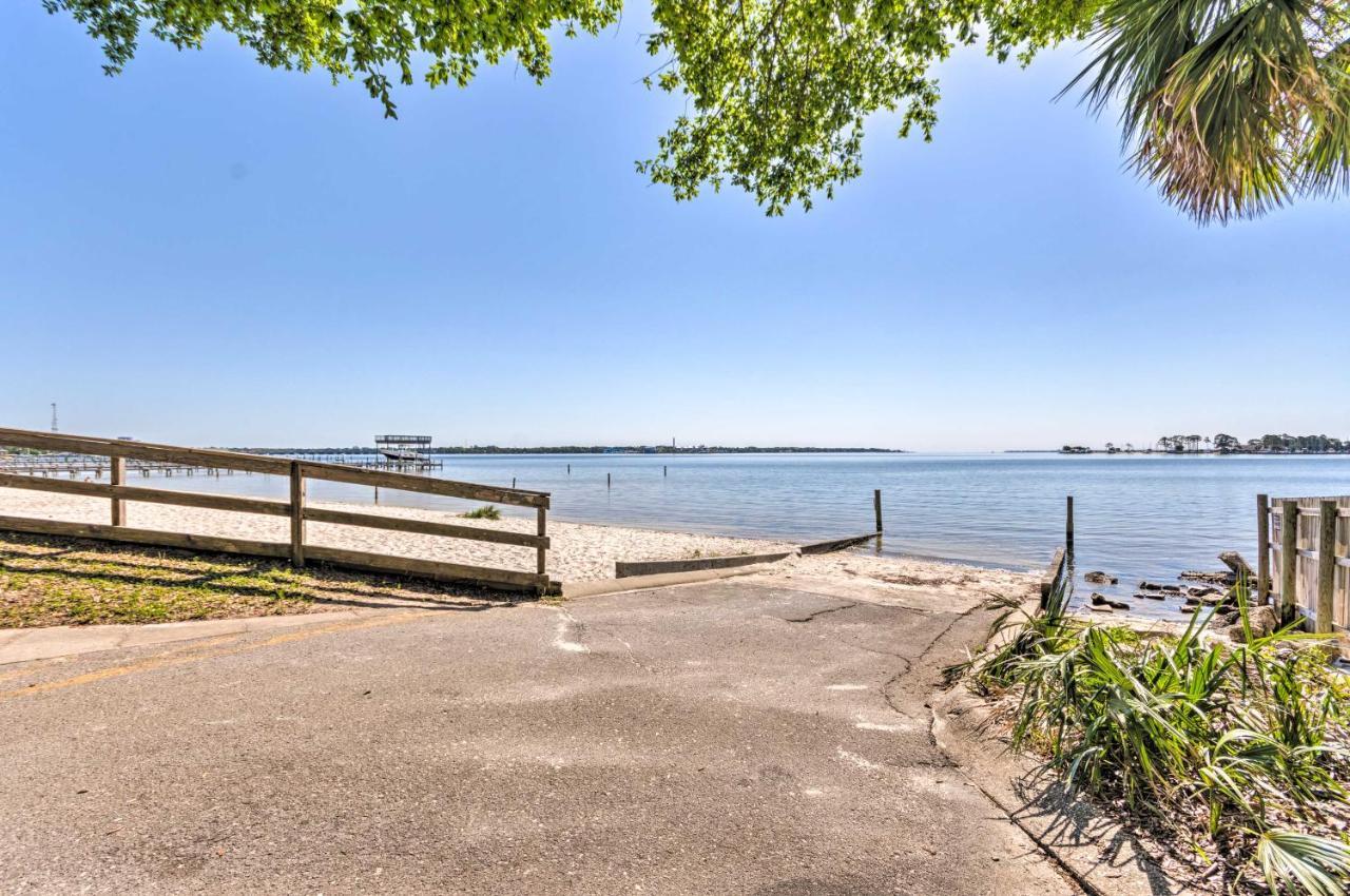 Fort Walton Coastal Retreat With Yard Walk To Beach Fort Walton Beach Zewnętrze zdjęcie