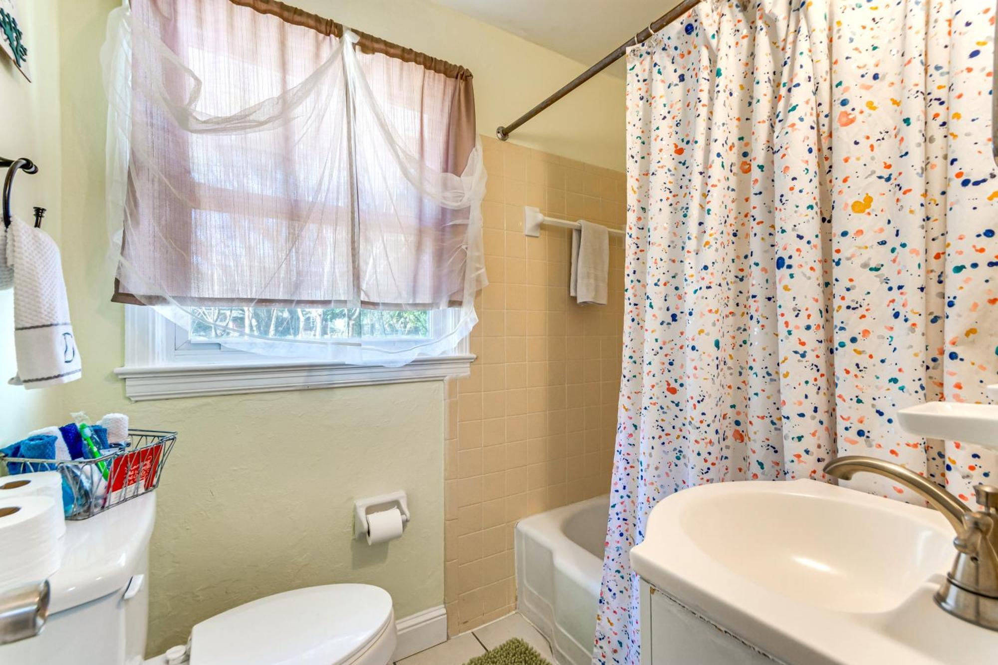 Fort Walton Coastal Retreat With Yard Walk To Beach Fort Walton Beach Zewnętrze zdjęcie